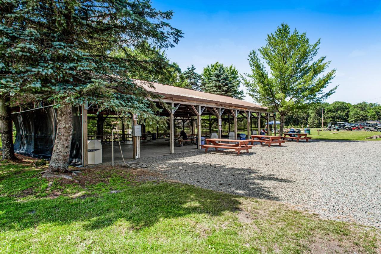 Friendship Lodge Pocono Lake Exterior foto